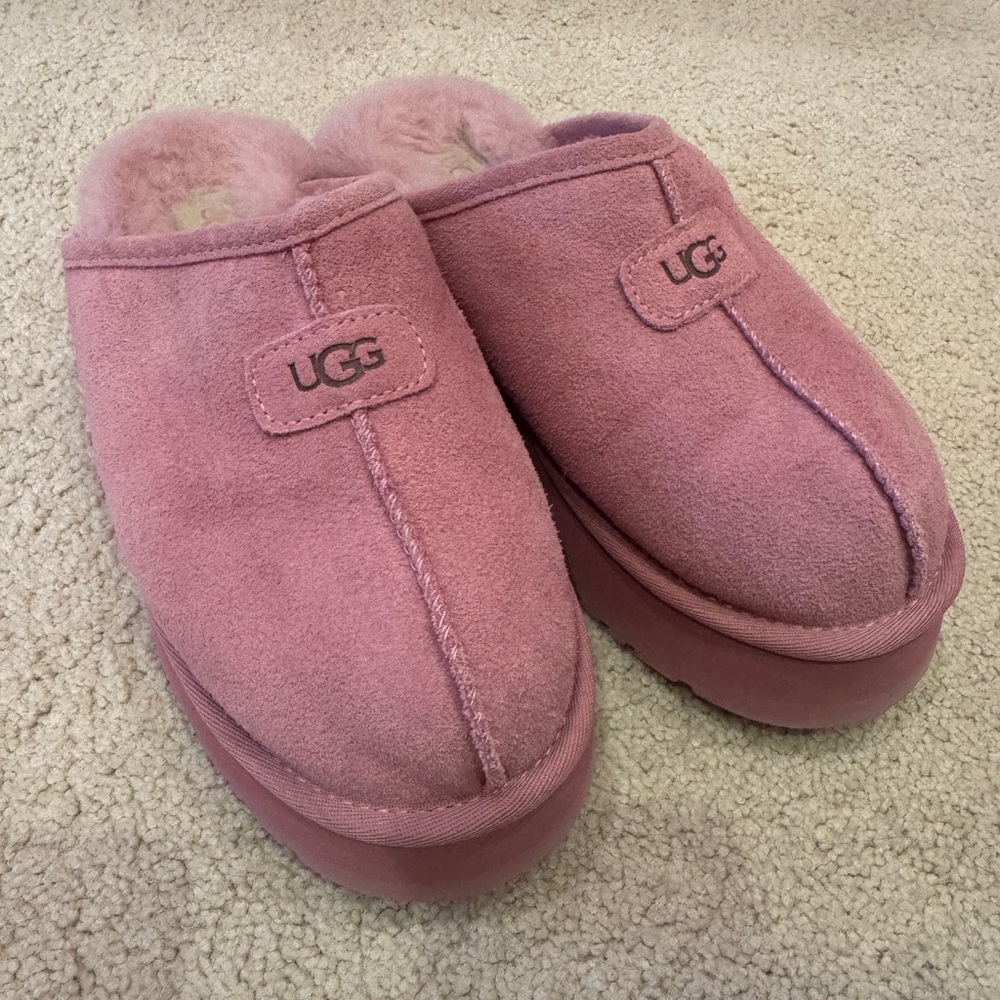 Pink Ugg slippers - Picture 4 of 6